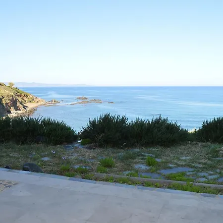 Beach Pantheon * Pomos