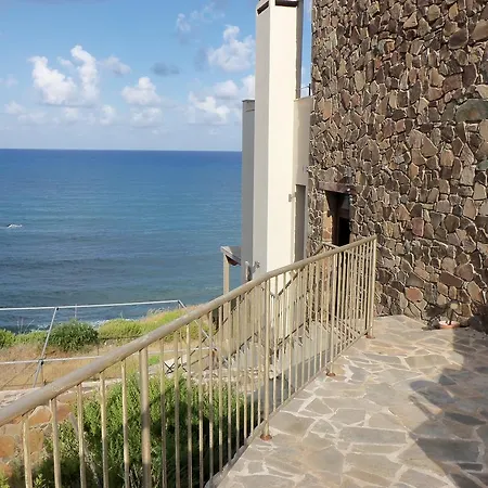 Pantheon Villa Pomos